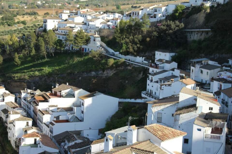 Alojamiento Rural Carmen Setenil De Las Bodegas Екстер'єр фото